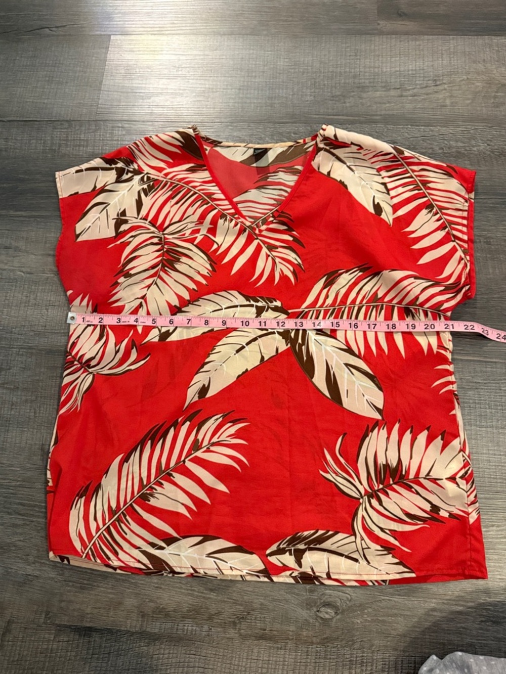 3/$10 SHEIN Red Tropical Leaf Print V-Neck Blouse